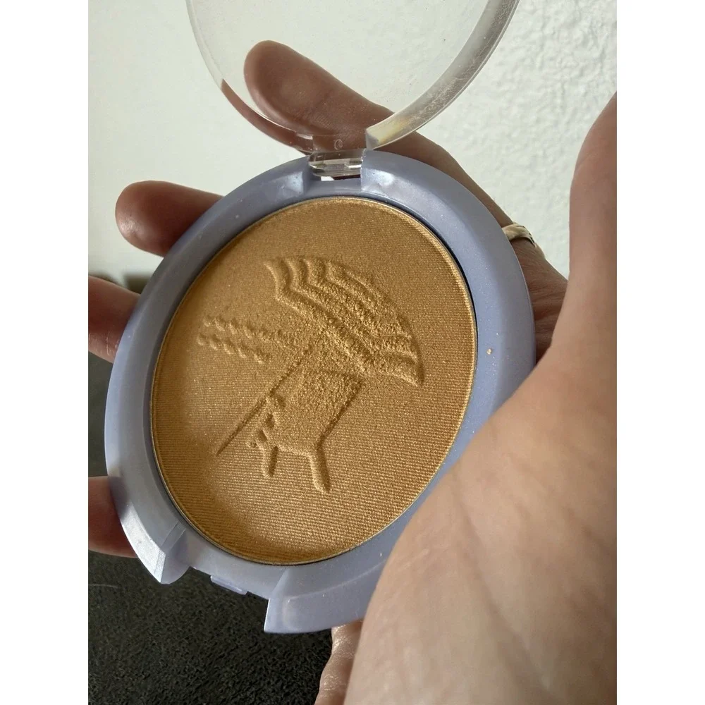VTG Mary-Kate and Ashley Illuminating Bronzing Powder Illuminating Gold New Read